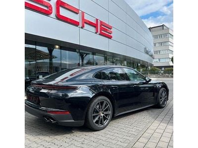 Porsche Panamera 4