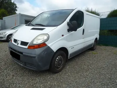 Gebraucht Renault Trafic 82 PS (60 kW) 2003 Weiß Van / Kleinbus