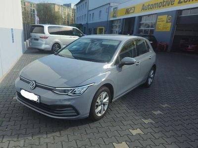 Gebraucht VW Golf VIII 131 PS (96 kW) 2021 Grau Limousine