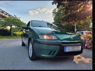 Grün Gebraucht 2000 Fiat Punto Kleinwagen | 1.900 € (Etwas zu teuer)
