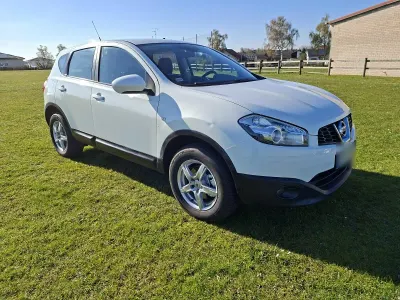 Gebraucht Nissan Qashqai 141 PS (103 kW) 2010 Weiß SUV