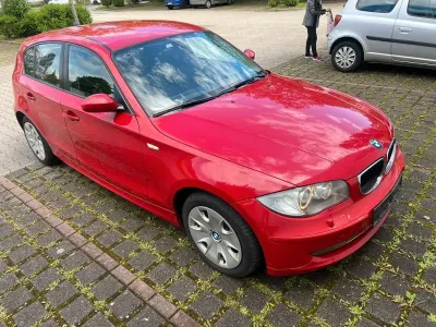 Gebraucht BMW 118 Advantage 143 PS (105 kW) 2008 Rot Kleinwagen