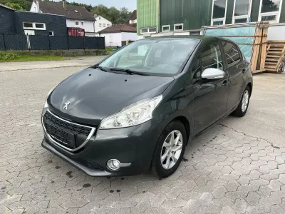 Gebraucht Peugeot 208 Style 82 PS (60 kW) 2013 Grau Kleinwagen