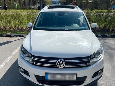 Gebraucht VW Tiguan Sportline 180 PS (132 kW) 2012 Weiß SUV