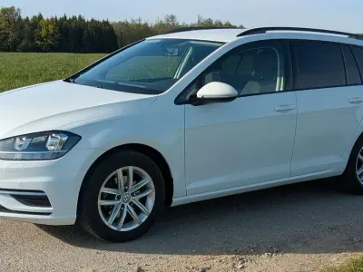 Gebraucht VW Golf VII Comfortline 125 PS (91 kW) 2018 Weiß Kombi