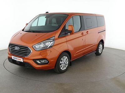 Używany Ford Tourneo Titanium 125 KM (91 kW) 2021 Pomarańczowy Minivan