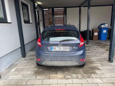 Gebraucht Ford Fiesta Trend 60 PS (44 kW) 2010 Blau Kleinwagen