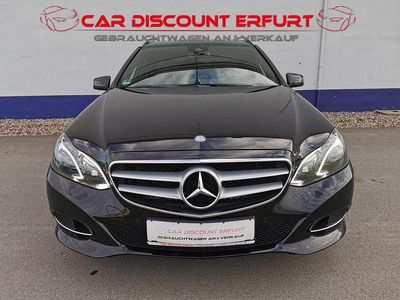 Obsidianschwarz metalliclack Gebraucht 2015 Mercedes E200 Avantgarde Kombi | 14.950 € (Fairer Preis)