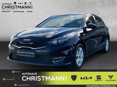 Gebraucht Kia Ceed Vision 120 PS (88 kW) 2022 Black pearl Kleinwagen