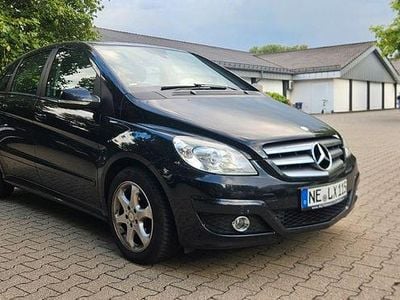 Mercedes B180