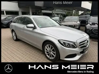 Gebraucht Mercedes C200 Avantgarde 184 PS (135 kW) 2017 Iridiumsilber Kombi