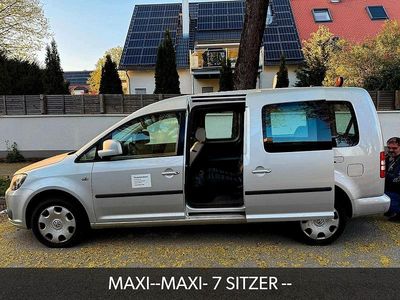 Second-hand VW Caddy 102 CP (75 kW) 2011 Argintiu Monovolum