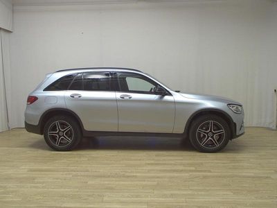 Gebraucht Mercedes GLC300e AMG line 306 PS (225 kW) 2022 Silber SUV