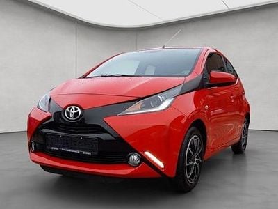 Gebraucht Toyota Aygo X-play 69 PS (50 kW) 2014 Rot Kleinwagen