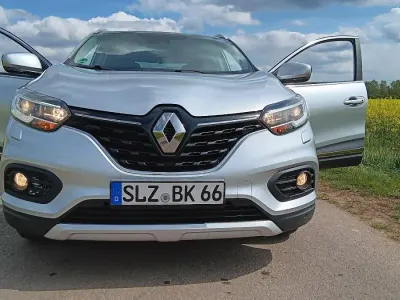 Gebraucht Renault Kadjar LIMITED 140 PS (102 kW) 2019 Silber SUV