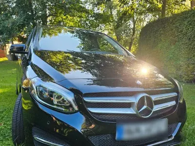 Gebraucht Mercedes B200 136 PS (100 kW) 2016 Schwarz Kleinwagen