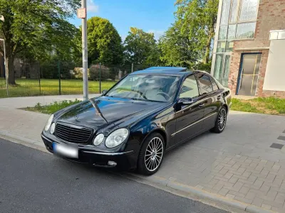 Gebraucht Mercedes E350 Elegance 272 PS (200 kW) 2005 Schwarz Limousine