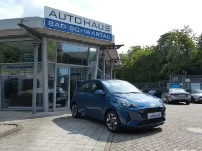 Gebraucht Hyundai i10 Trend 63 PS (46 kW) 2025 Blau Kleinwagen