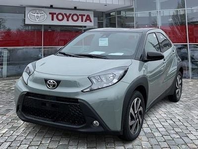 Neu Toyota Aygo X X-plore 72 PS (52 kW) 2025 Beige SUV