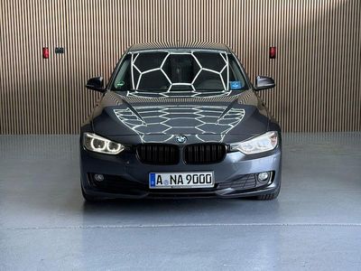 Gebraucht BMW 320 Luxury Line 184 PS (135 kW) 2012 Grau Limousine
