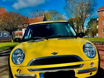 Second-hand Mini Cooper 90 CP (66 kW) 2002 Galben Hatchback