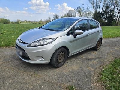 Second-hand Ford Fiesta 64 CP (47 kW) 2011 Argintiu Hatchback