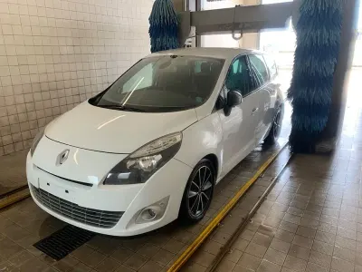 Gebraucht Renault Grand Scénic III Bose Edition 150 PS (110 kW) 2011 Weiß Van / Kleinbus