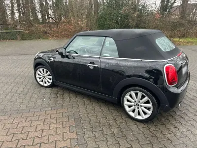 Używany Mini Cooper Classic 136 KM (100 kW) 2020 Czarny Hatchback