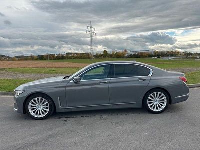 BMW 730