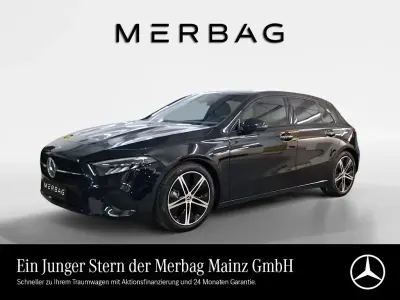 Gebraucht Mercedes A200 Advanced Plus 163 PS (119 kW) 2026 Schwarz Limousine