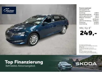 Gebraucht Skoda Superb Style 190 PS (139 kW) 2023 Lavablau metallic Kombi