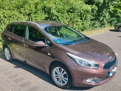 Gebraucht Kia Ceed Sportswagon FIFA World Cup Edition 135 PS (99 kW) 2014 Braun Kombi