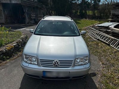 Gebraucht VW Bora Highline 115 PS (84 kW) 2001 Grau Kombi