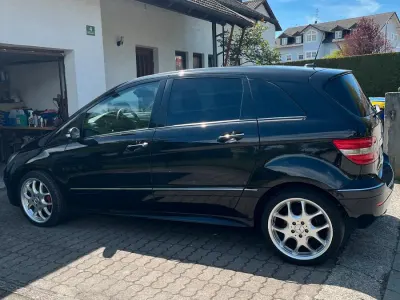 Gebraucht Mercedes B200 140 PS (102 kW) 2008 Schwarz Van / Kleinbus