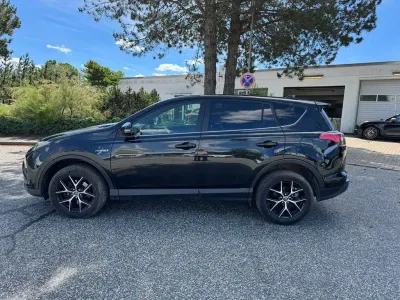 Gebraucht Toyota RAV4 Hybrid Style 155 PS (114 kW) 2019 Schwarz SUV