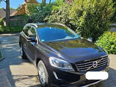 Gebraucht Volvo XC60 Momentum 190 PS (139 kW) 2016 Schwarz SUV