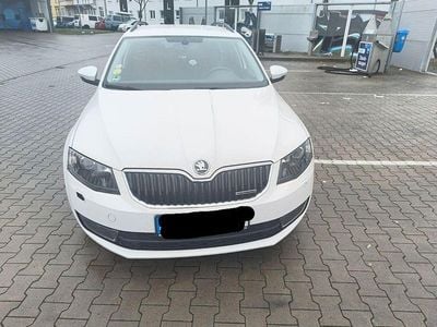 Gebraucht Skoda Octavia GreenLine 110 PS (80 kW) 2015 Weiß Kleinwagen