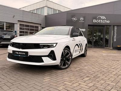 Neu Opel Astra 114 kW (156 PS) 2026 Lack weiss banquise/typ aussenverkleidung spiegel flach standard Limousine
