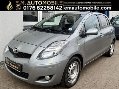 Gebraucht Toyota Yaris Sol 101 PS (74 kW) 2009 Silber Kleinwagen