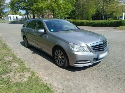 Używany Mercedes E300 Avantgarde 231 KM (169 kW) 2013 Szary Kombi