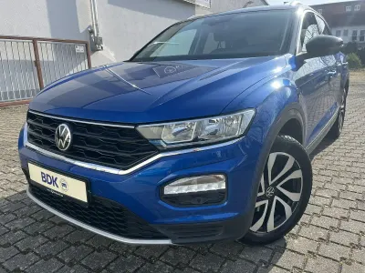 Usata VW T-Roc Active 150 CV (110 kW) 2021 Blu SUV