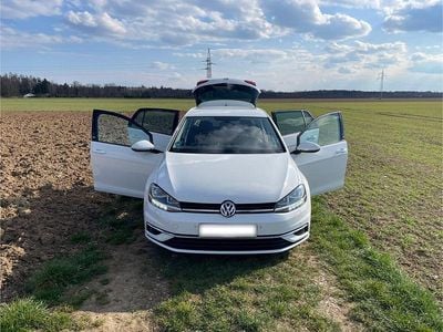 Gebraucht VW Golf VII Sound 86 PS (63 kW) 2018 Weiß Limousine