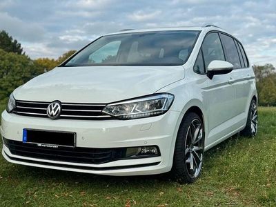 Gebraucht VW Touran Comfortline 150 PS (110 kW) 2016 Weiß Van / Kleinbus