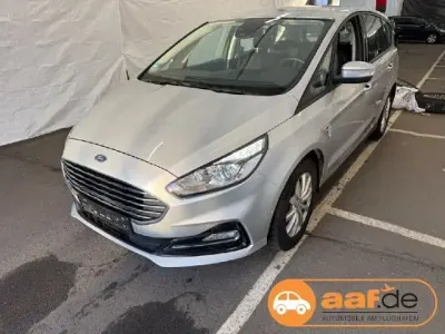 Begagnad Ford S-MAX Trend 190 HK (139 kW) 2022 Silver Minibuss