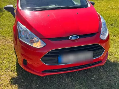 Używany Ford B-MAX 2016 Czerwony Minivan