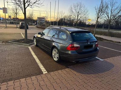Gebraucht BMW 320 160 PS (117 kW) 2006 Grau Kombi