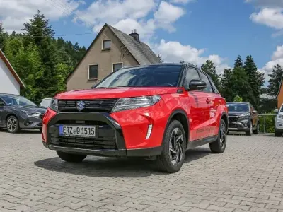 Gebraucht Suzuki Vitara Comfort+ 110 PS (80 kW) 2025 Rot SUV