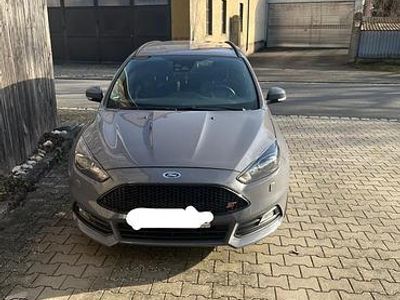 Usata Ford Focus ST 250 CV (183 kW) 2017 Station wagon