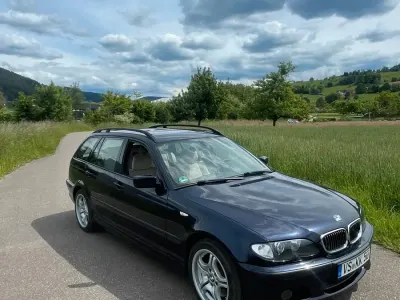 Gebraucht BMW 330 184 PS (135 kW) 2003 Blau Kombi