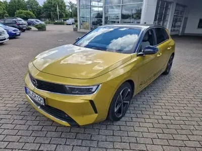 Gebraucht Opel Astra Elegance 110 PS (80 kW) 2023 Gelb Kleinwagen